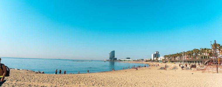 How To See The Best Of Barcelona In 3 Days - La Barceloneta Beach