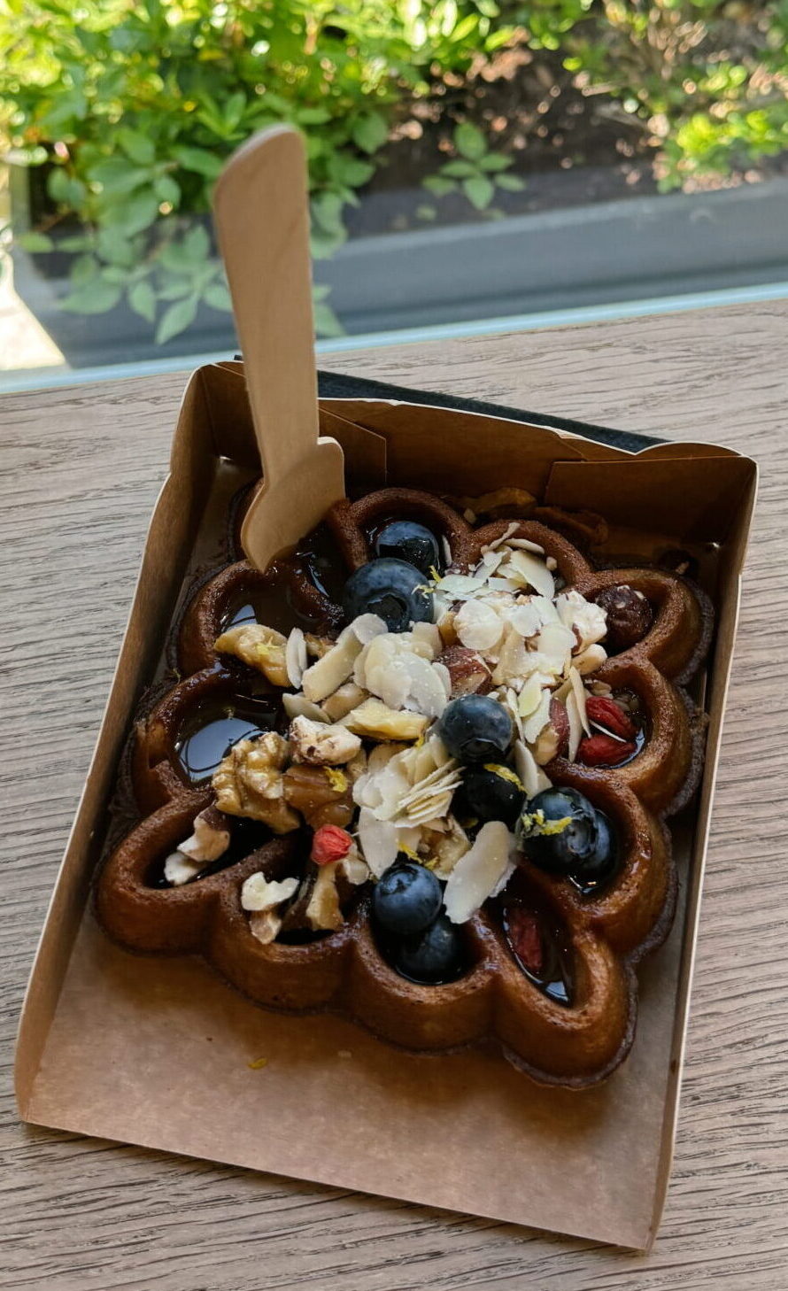 best belgian waffle in bruges belgium